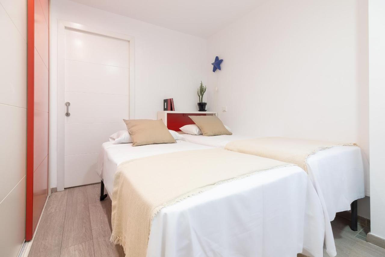 Sea & Wave Mendoza Apartment Малага Екстер'єр фото