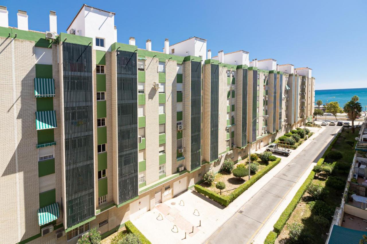 Sea & Wave Mendoza Apartment Малага Екстер'єр фото